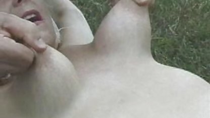 لیلی سیاه, ایتالیایی, کلیپ سکسی کم حجم جدید هیلو